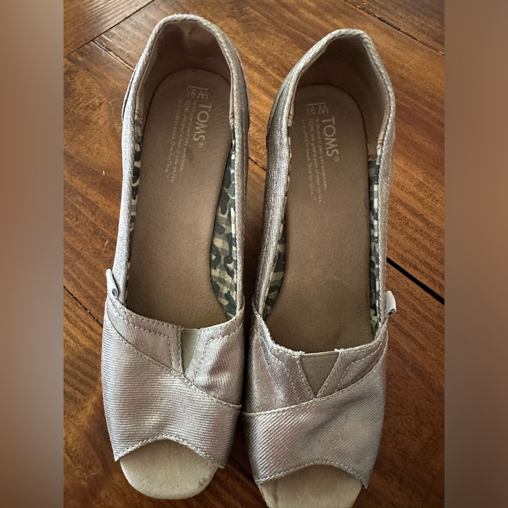 TOMS Women's Classic Espadrille Wedge Sandal size 9.5 GUC